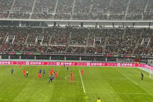 每体：巴萨vs赫罗纳的现场人数远超对阵马竞，但有球迷提前离场